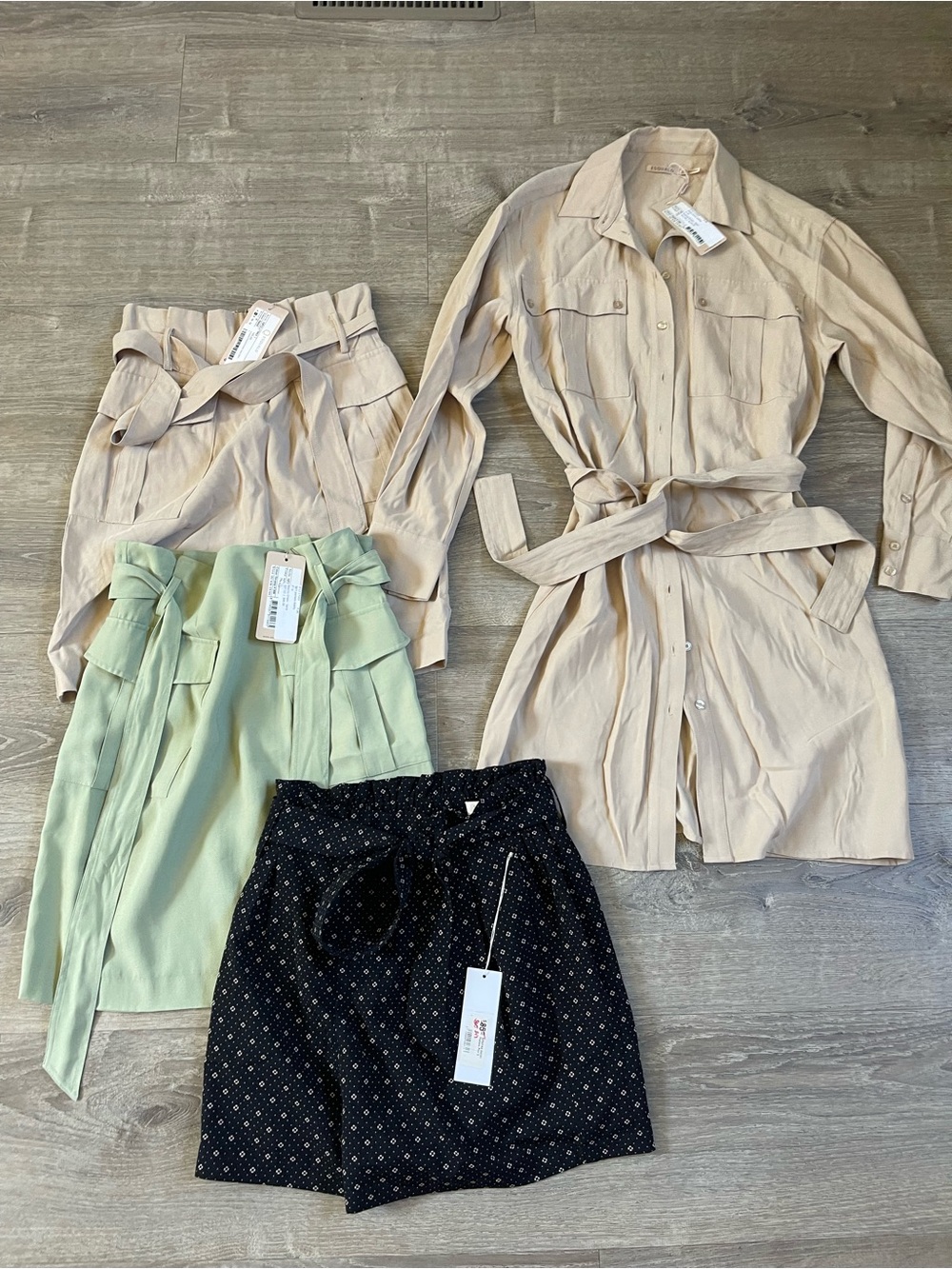 Q ESQUALO & bishop+ Young brands nwts small